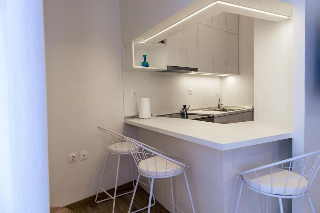 Cozy Studio In The Heart Of City Комотини Экстерьер фото